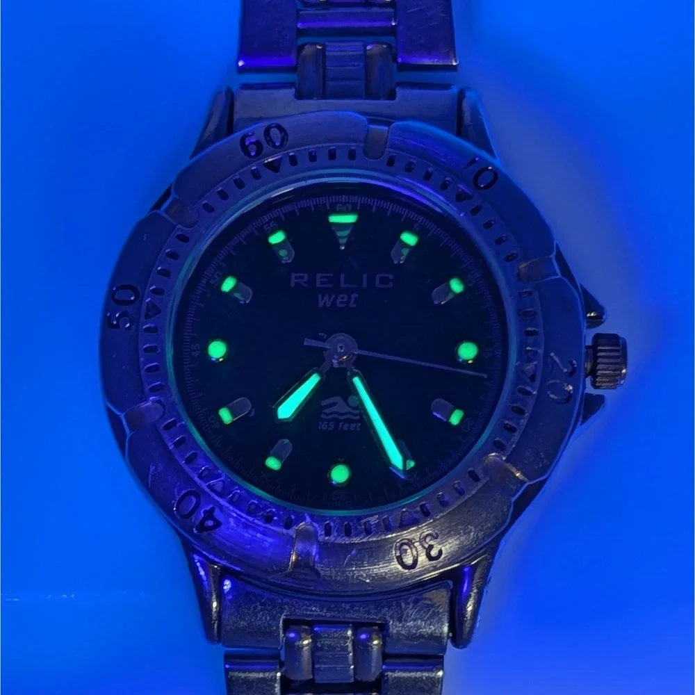 Relic Wet Diver Style Quartz Women's Watch Two Tone Rotating Bezel Black Dial‎